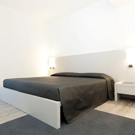 فندق Brandoli 3*