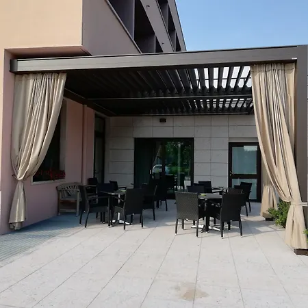 Ξενοδοχείο Brandoli 3*